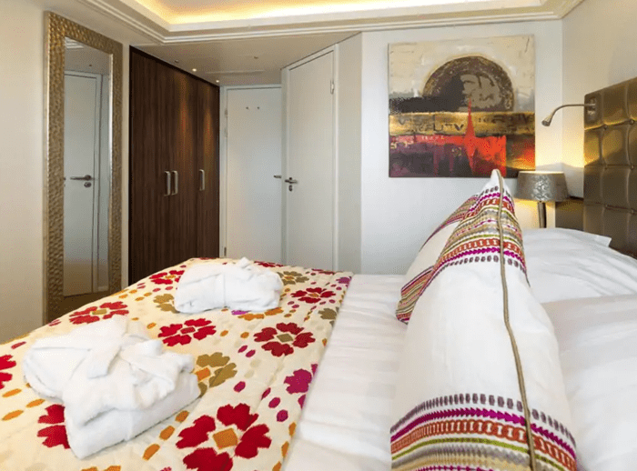 Amawaterways - staterooms - CB .png